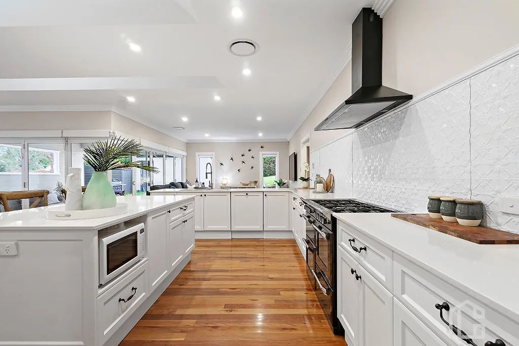 Kitchen detail — Cooroy Crescent, Yellow Rock